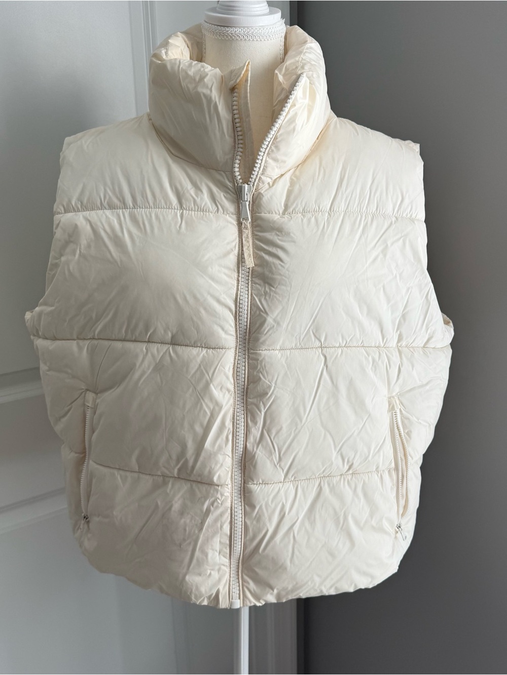 Old Navy • Puffer Vest